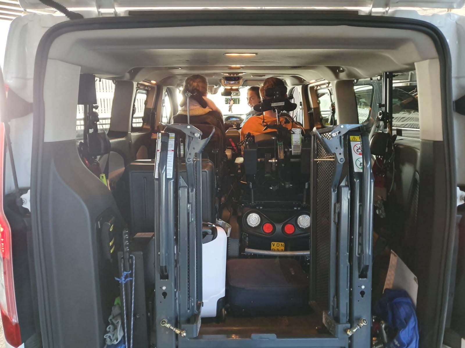 Servicio de taxi para silla de ruedas en Cartagena y La Manga